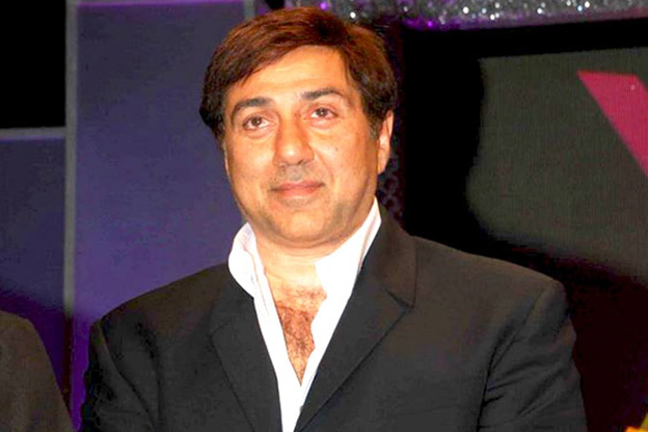 Bank of Baroda to Auction Sunny Deol's Juhu Villa on August 25 to Recover Rs. 56 Crore